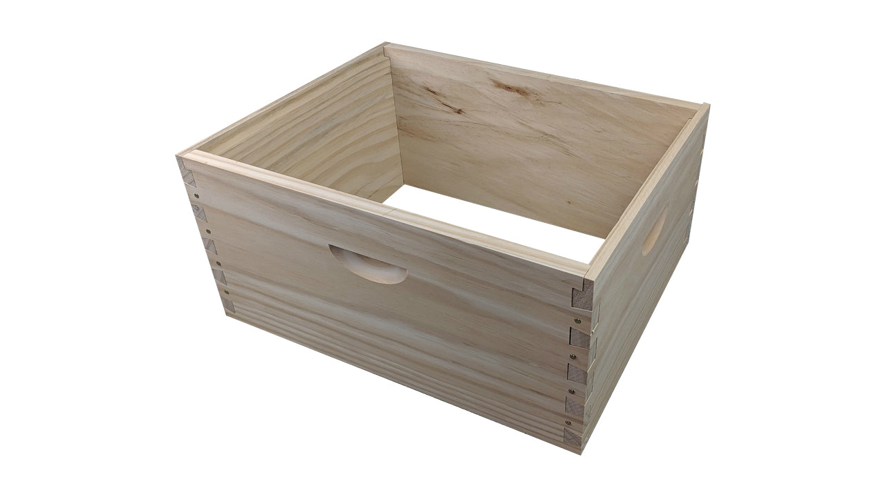 10 Frame Full Depth Beehive Super/Box Kit Including Frames and Foundation