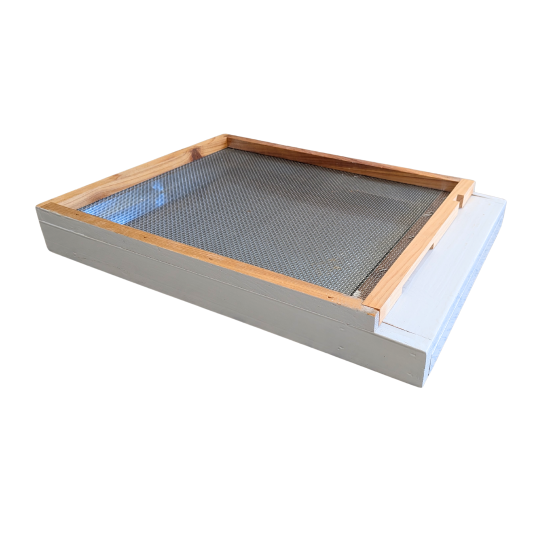 8 Frame Mesh Vented Bottom Board Painted