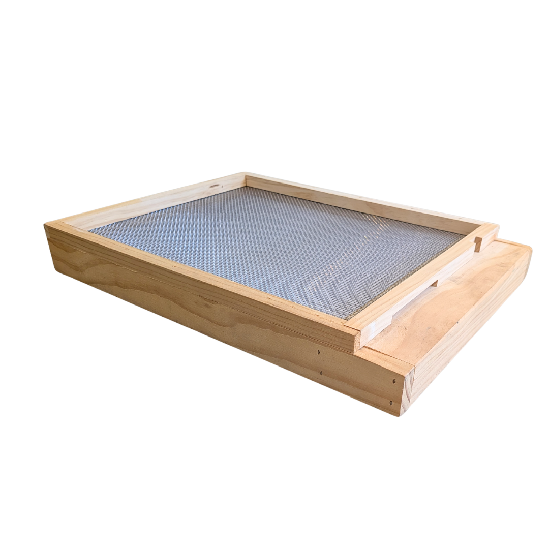 8 Frame Mesh Vented Bottom Board