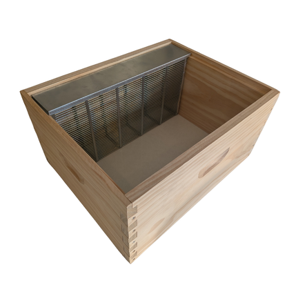 Double Queen Containment Isolation Cage