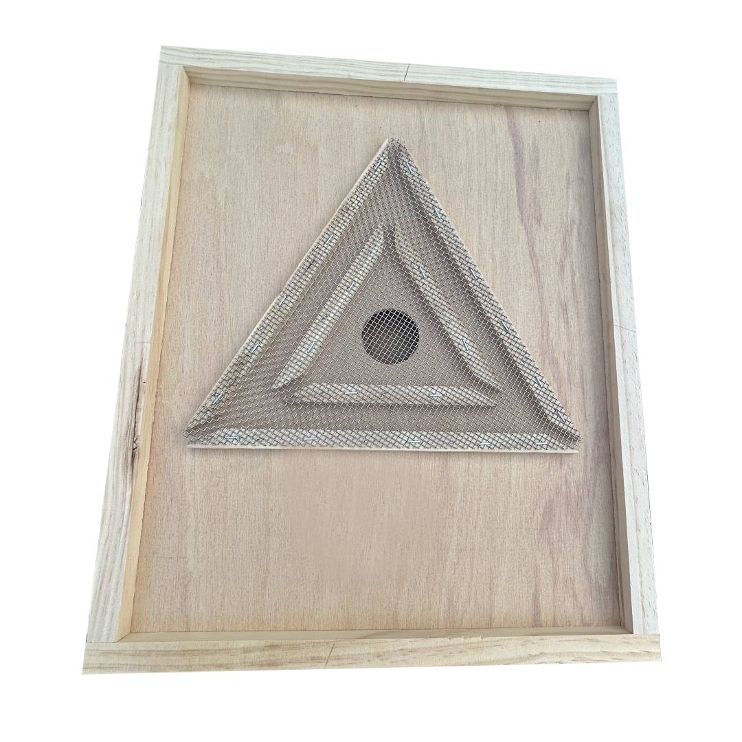 10 Frame Triangular Escape Screen Board